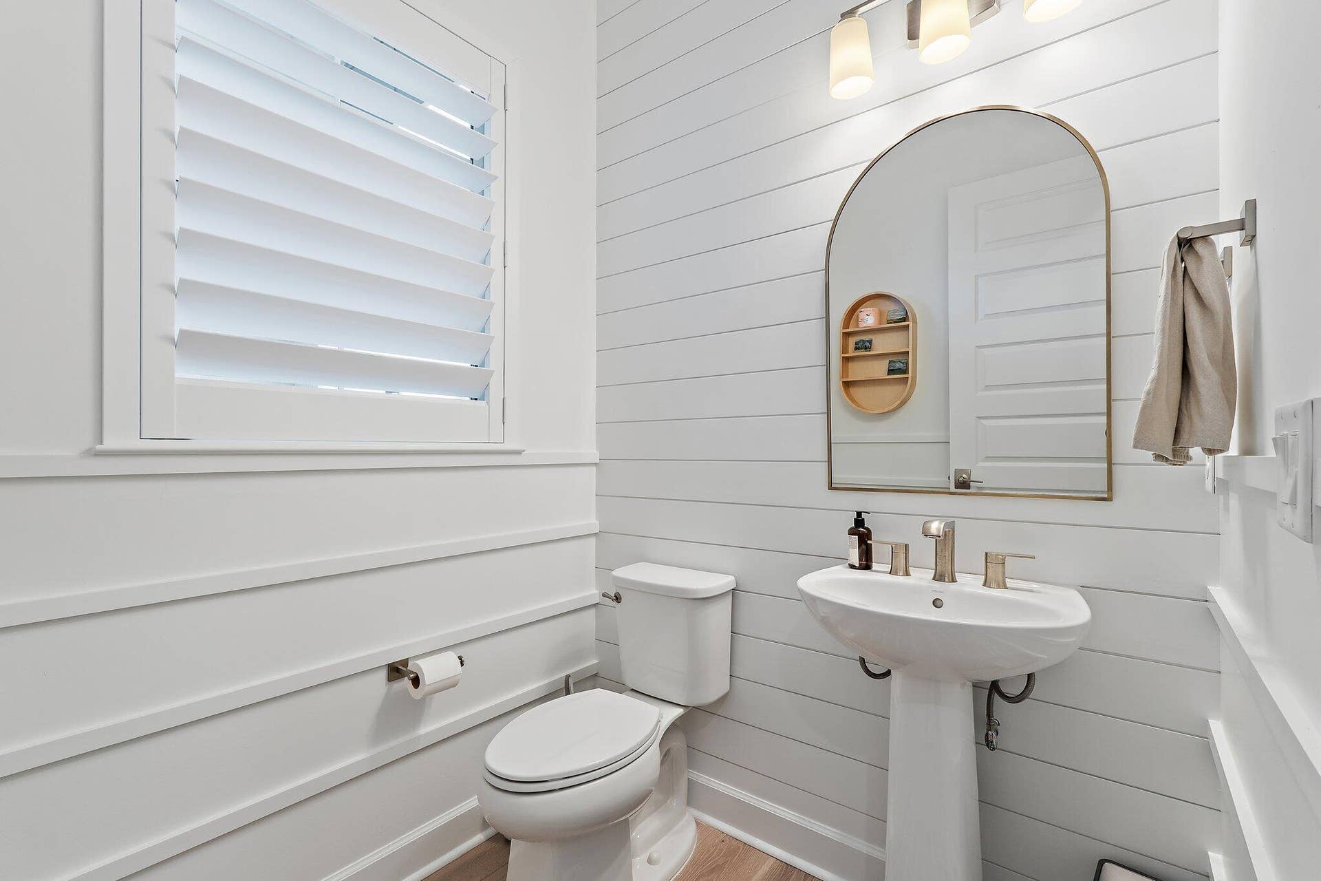20065 SE Bridgewater Drive, Jupiter, FL 33458 Powder Room