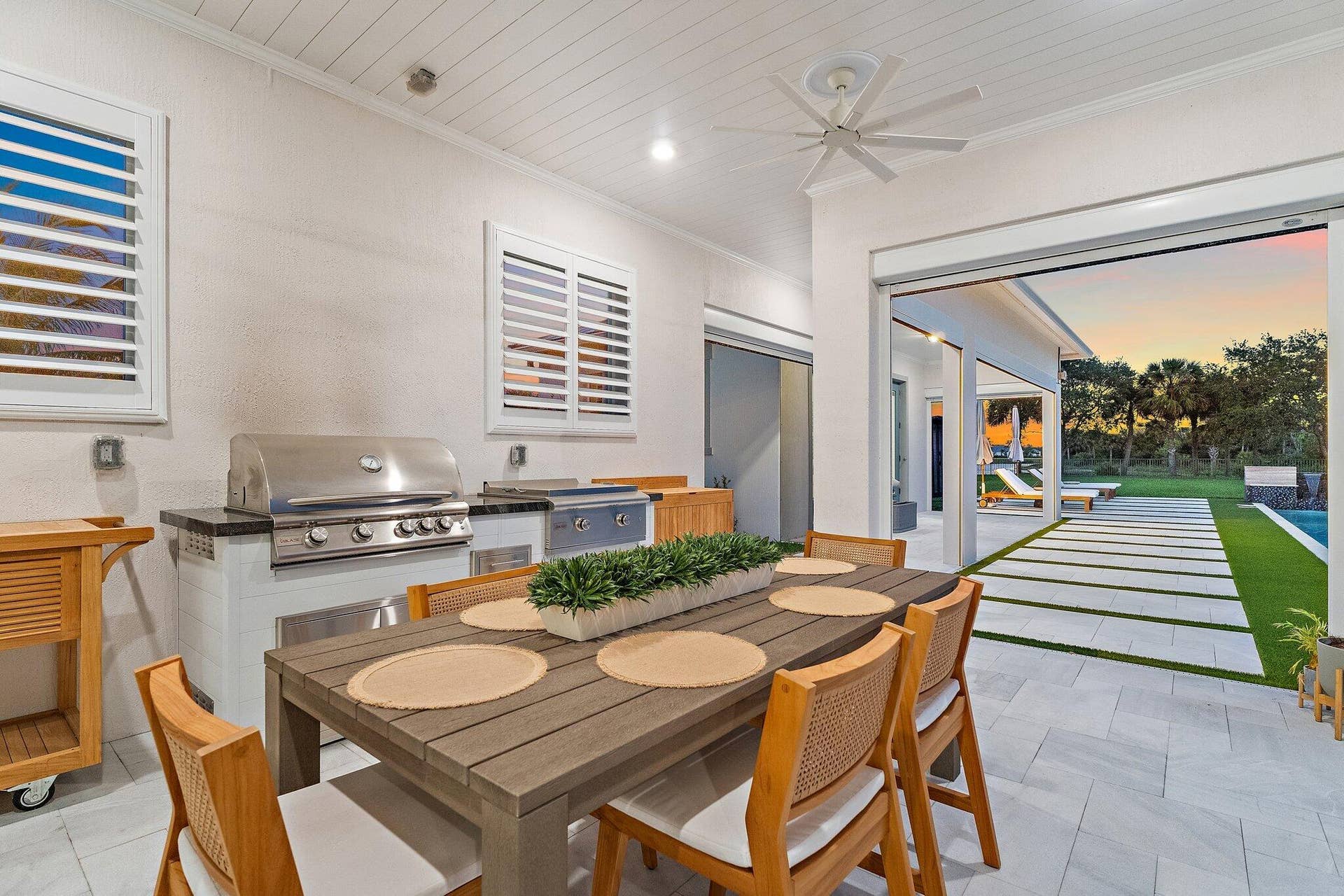 20065 SE Bridgewater Drive, Jupiter, FL 33458 Outdoor Dining