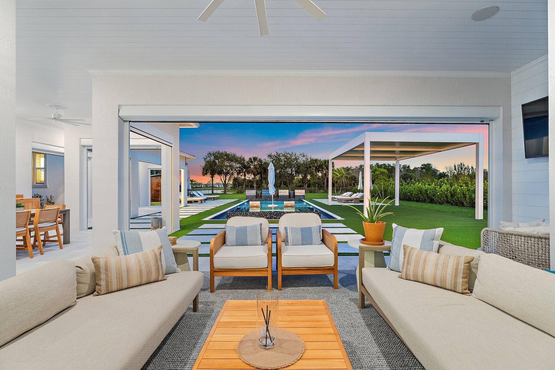 20065 SE Bridgewater Drive, Jupiter, FL 33458 Covered Patio