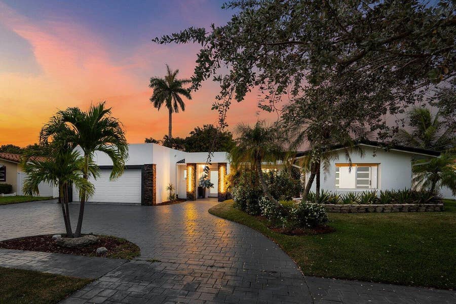 Property photo for 2611 NE 49 Street, Lighthouse Point, FL