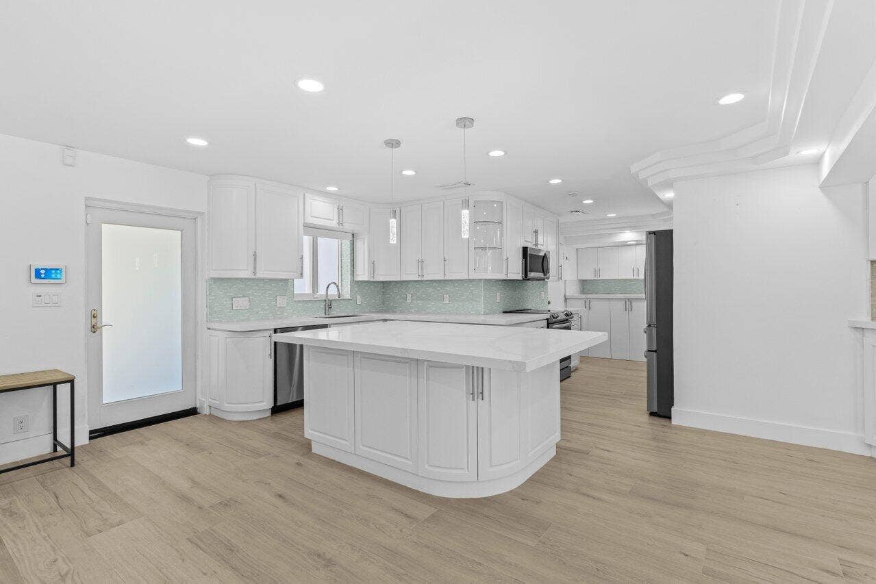 front door & kitchen view