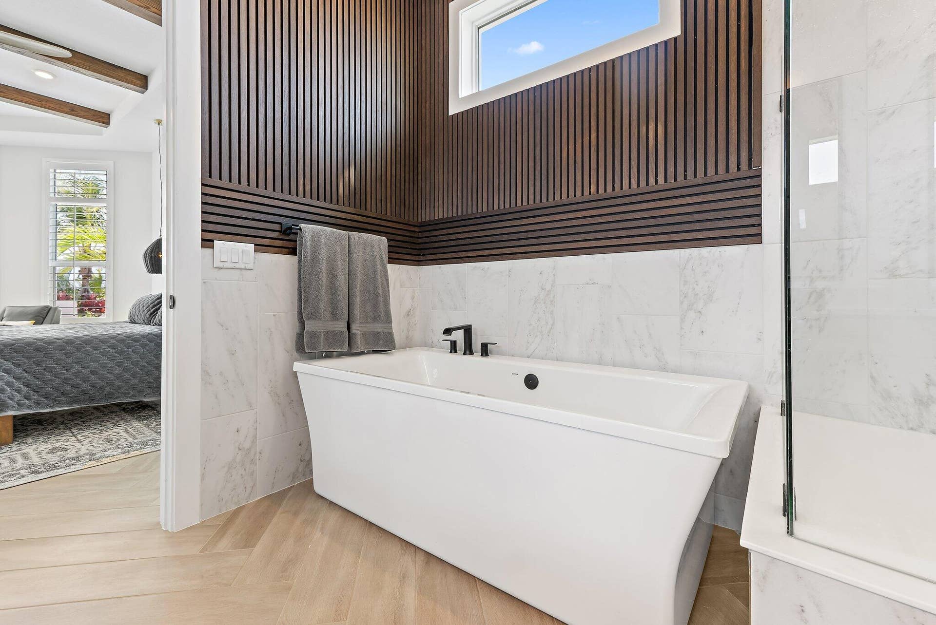20049 SE Bridgewater Drive, Jupiter, FL 33458 Primary Bath Tub