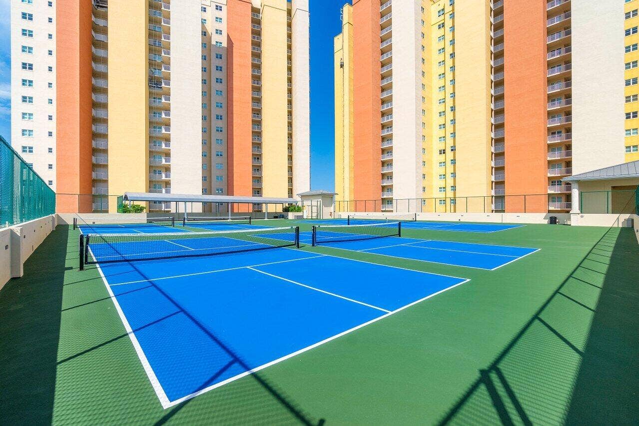 pickleball and tennis