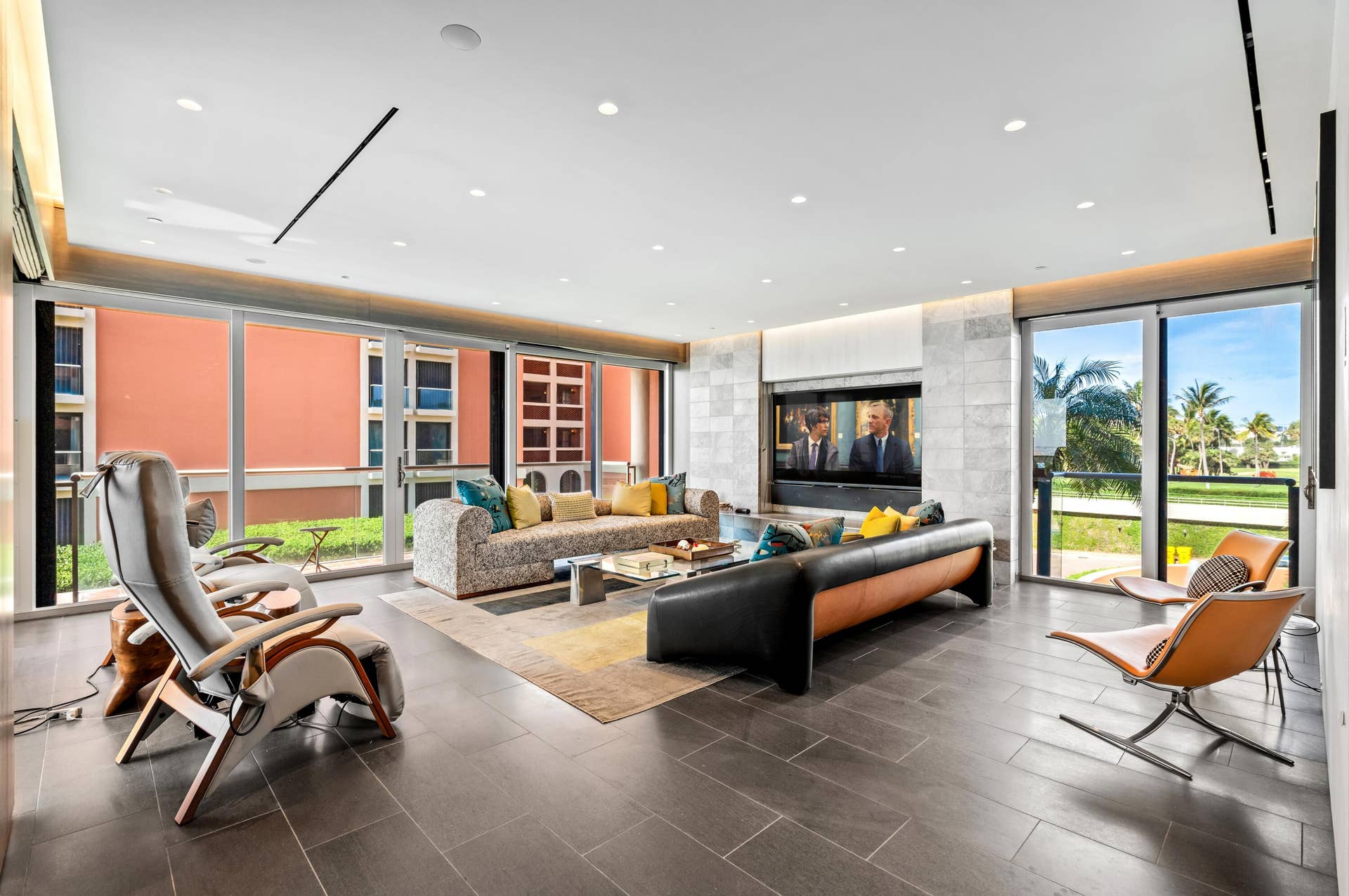 2 N Breakers Row, #N25, Palm Beach, FL 33480 mls_LIVING_LOOKING_IN_DT