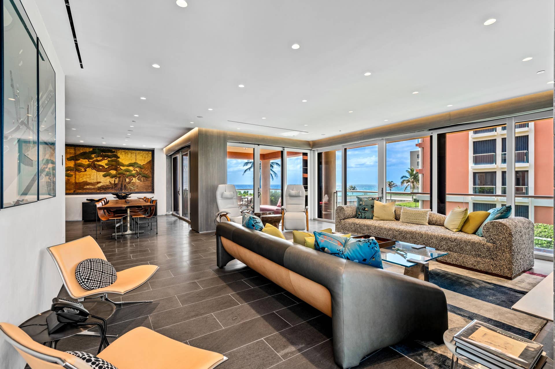 2 N Breakers Row, #N25, Palm Beach, FL 33480 mls_LIVING_LOOKING_OUT_2_DT