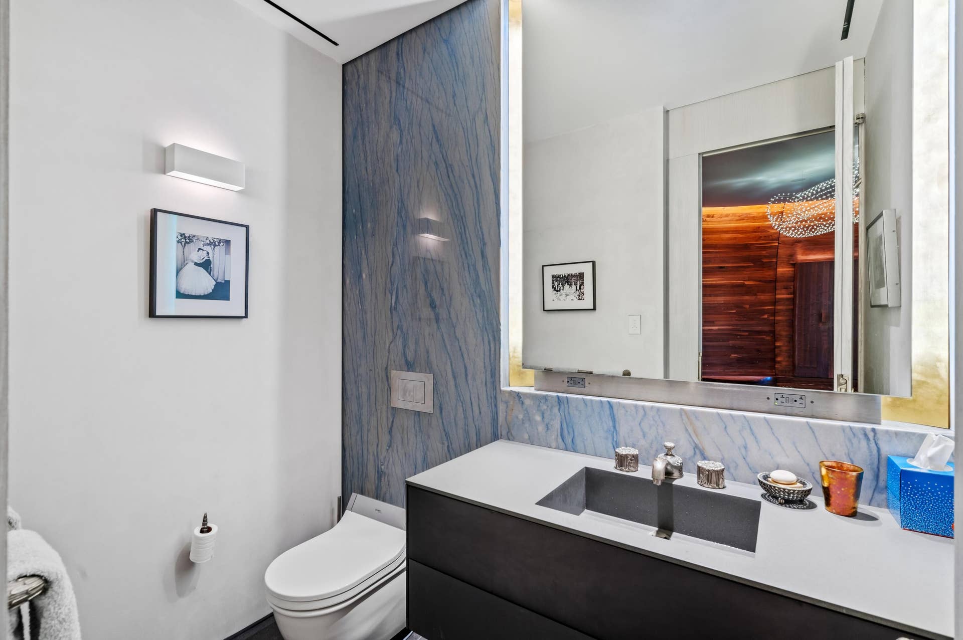 2 N Breakers Row, #N25, Palm Beach, FL 33480 mls_BATHROOM_1_DT