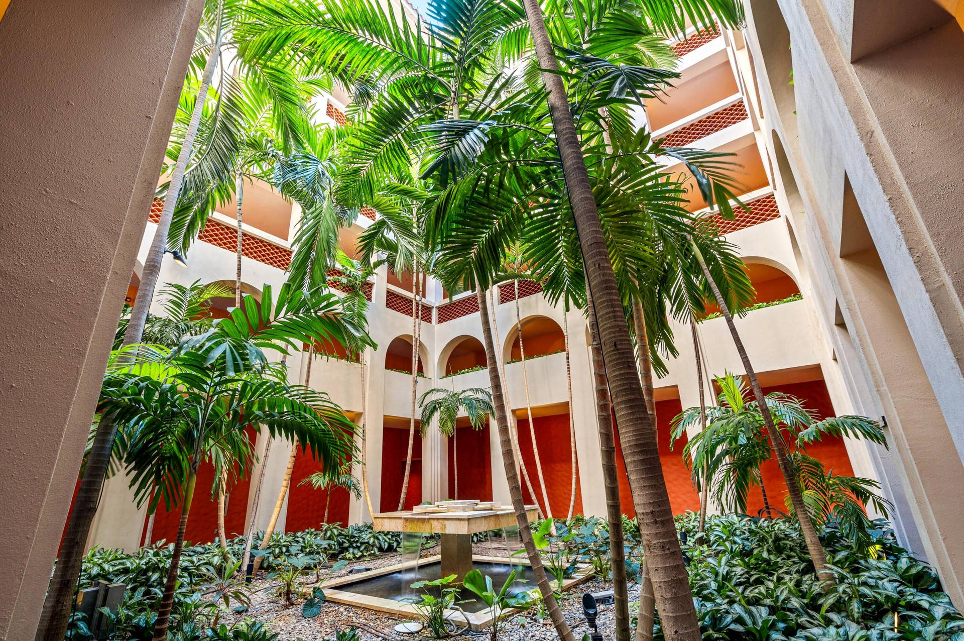 2 N Breakers Row, #N25, Palm Beach, FL 33480 mls_COURTYARD_LOOKING_UP_DT