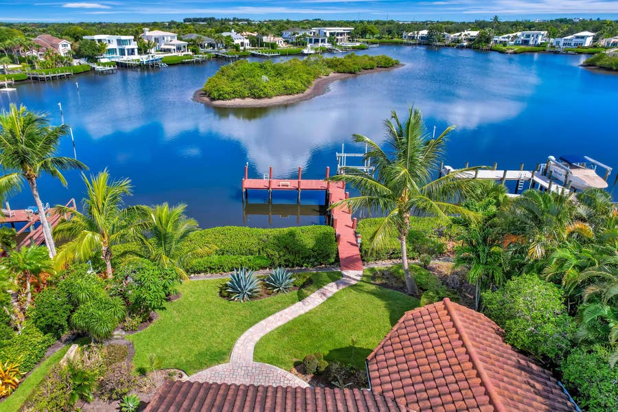 Property photo for 102 Victory Drive, Jupiter, FL