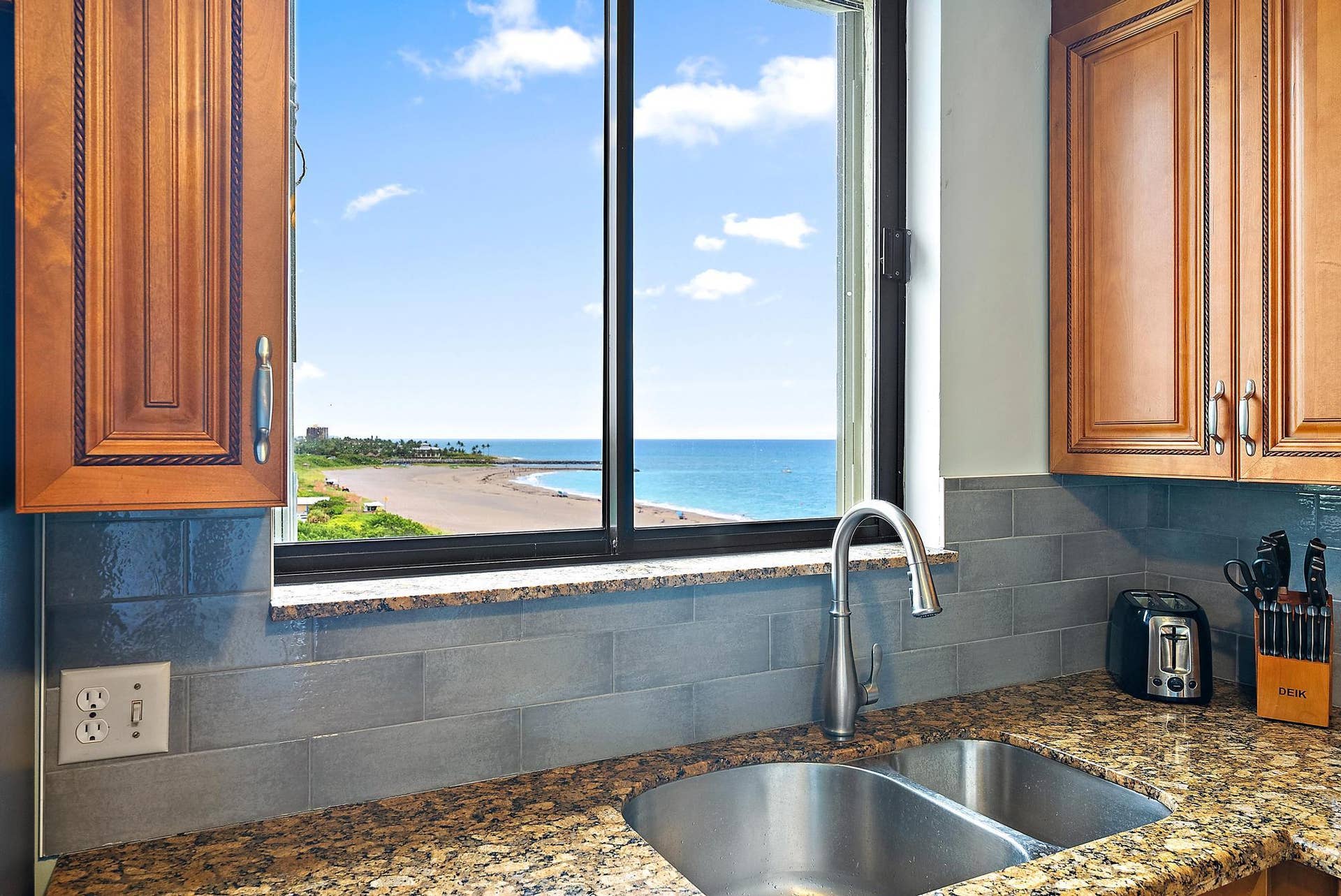 400 Ocean Trail Way 601-10