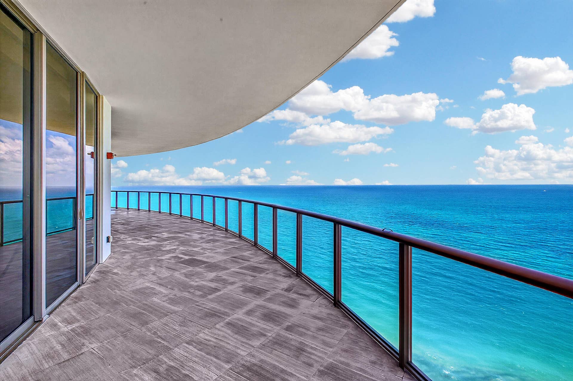 Wrap-around Balcony