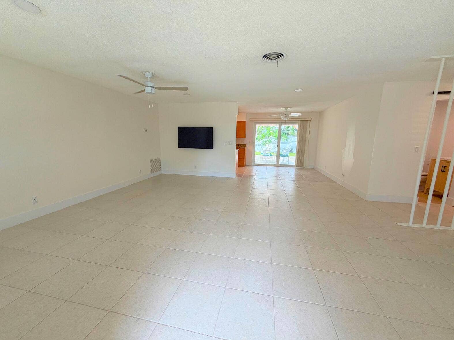 1260 Manor Drive, Riviera Beach, Riviera Beach, FL 33404 Manor Dr (2)