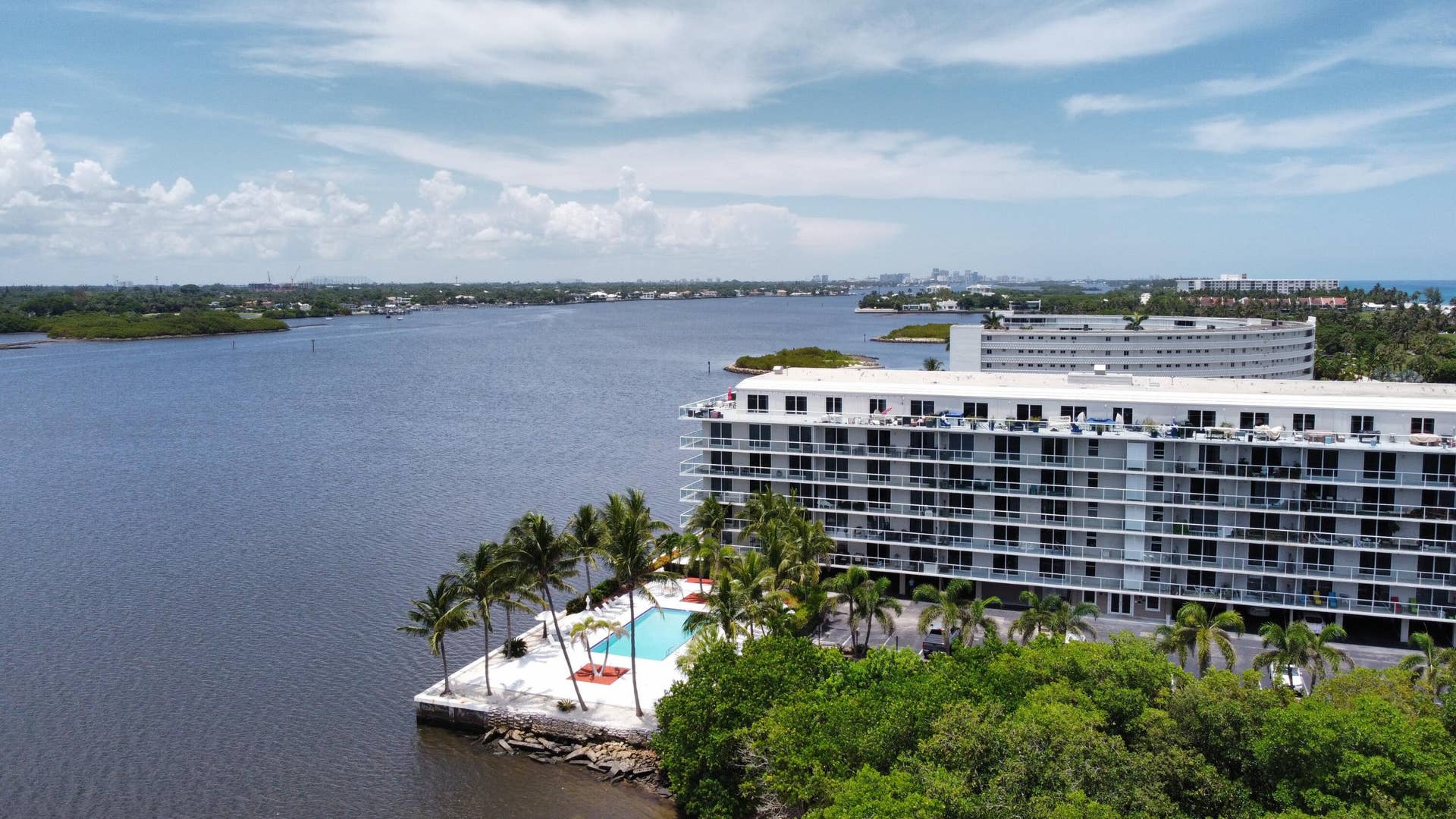 2560 S Ocean Boulevard, #416, Palm Beach, FL 33480 Aerial Looking North