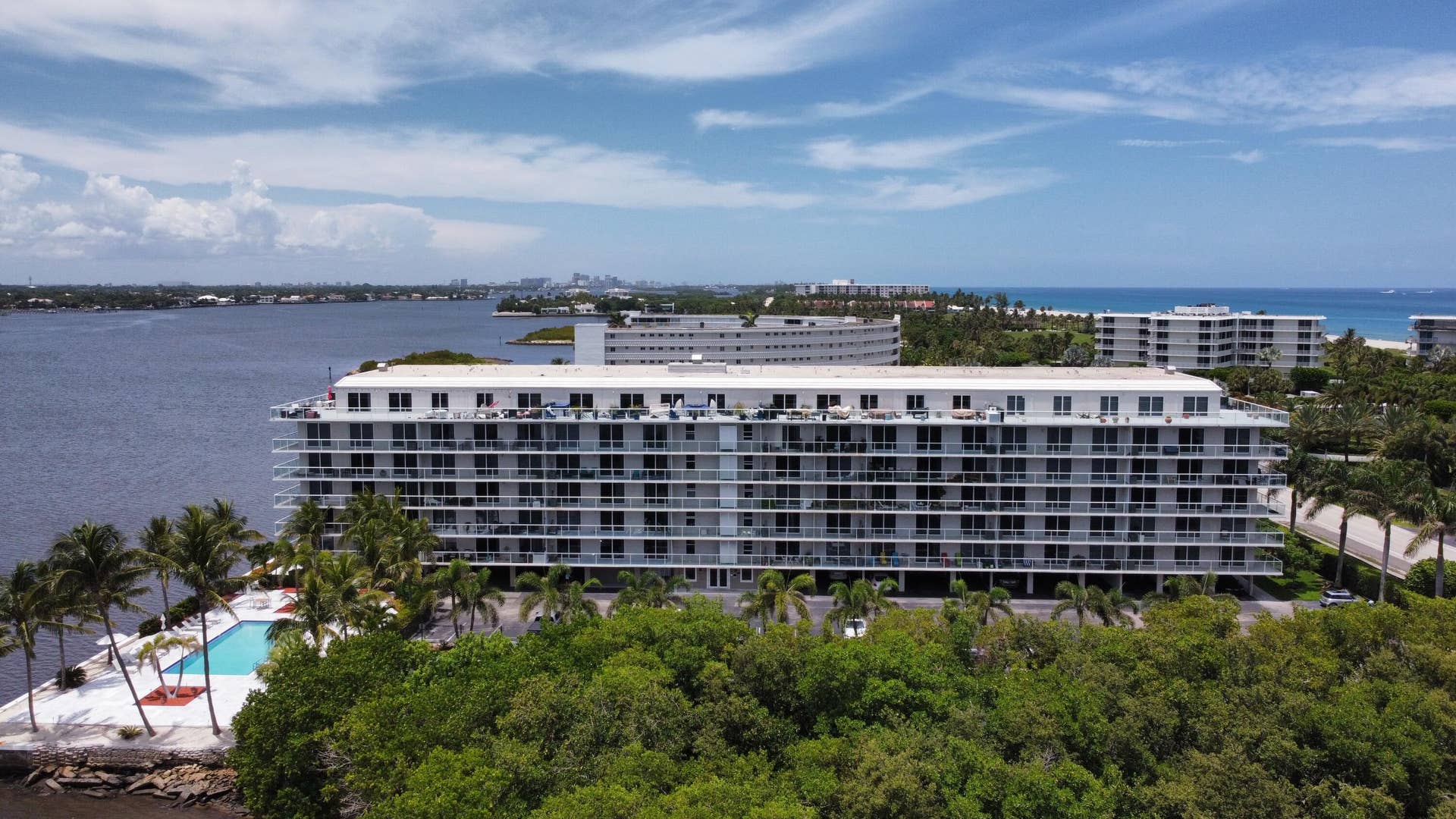 2560 S Ocean Boulevard, #416, Palm Beach, FL 33480 Aerial Looking North