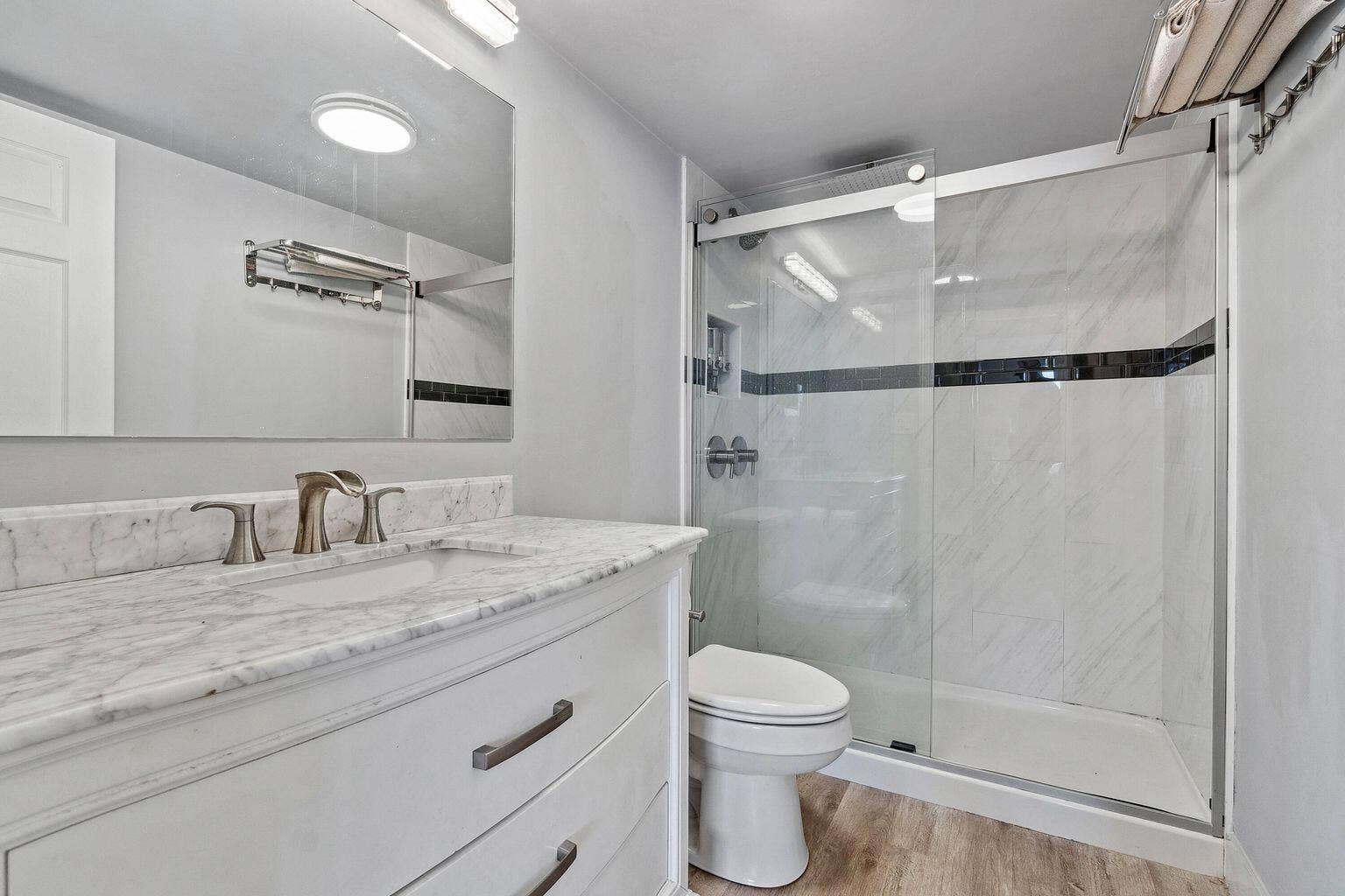 100 Paradise Harbour Boulevard, #208, North Palm Beach, FL 33408 Updated Bathroom