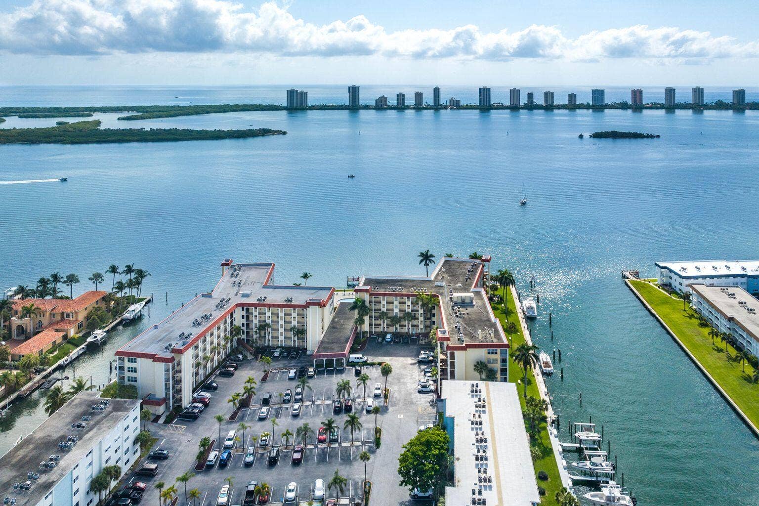 100 Paradise Harbour Boulevard, #208, North Palm Beach, FL 33408 100