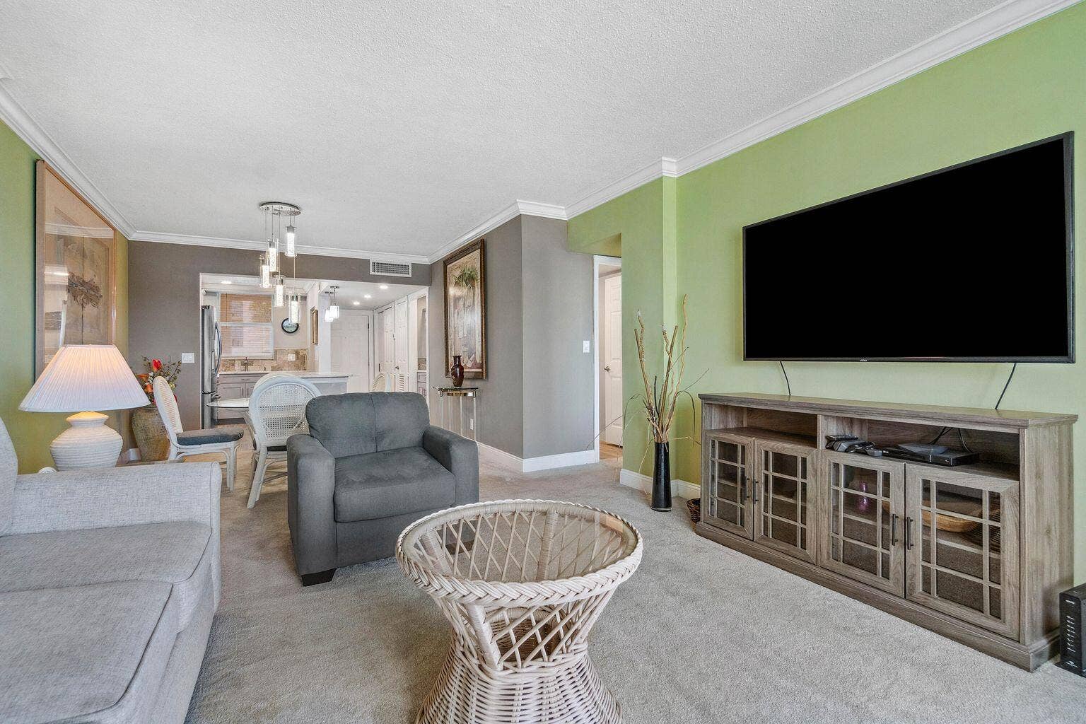 100 Paradise Harbour Boulevard, #208, North Palm Beach, FL 33408 Living Area