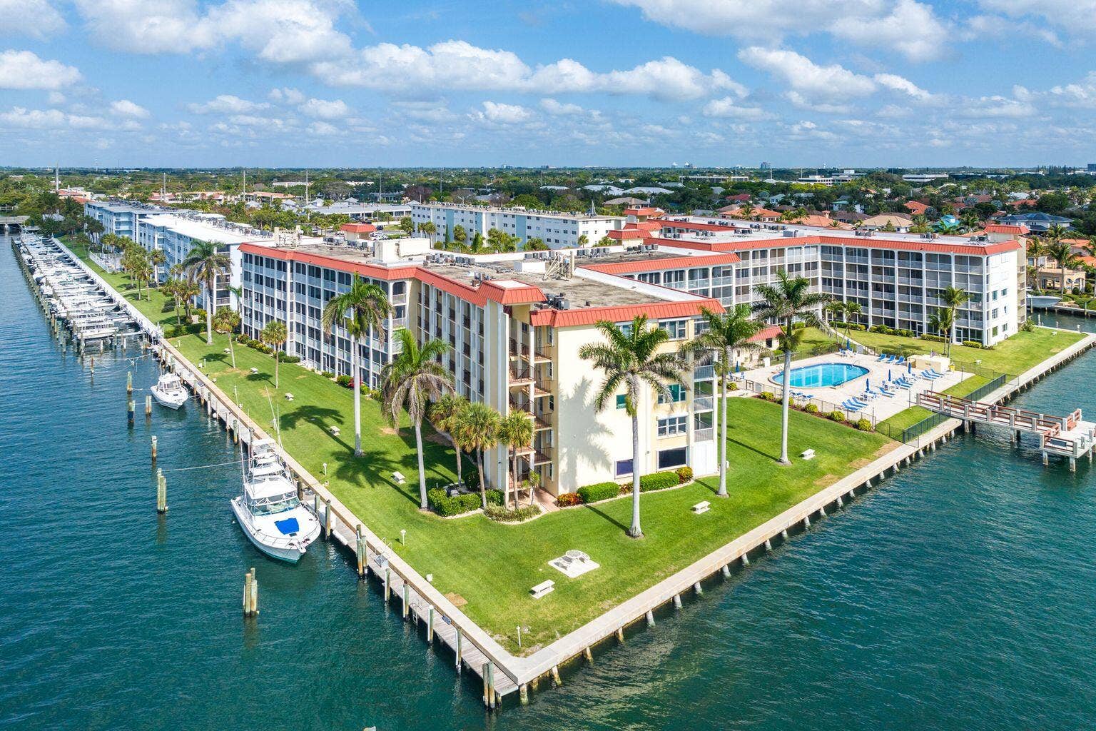 100 Paradise Harbour Boulevard, #208, North Palm Beach, FL 33408 100