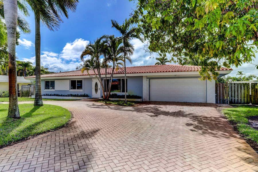 Property photo for 7115 Venetian Way, West Palm Beach, FL