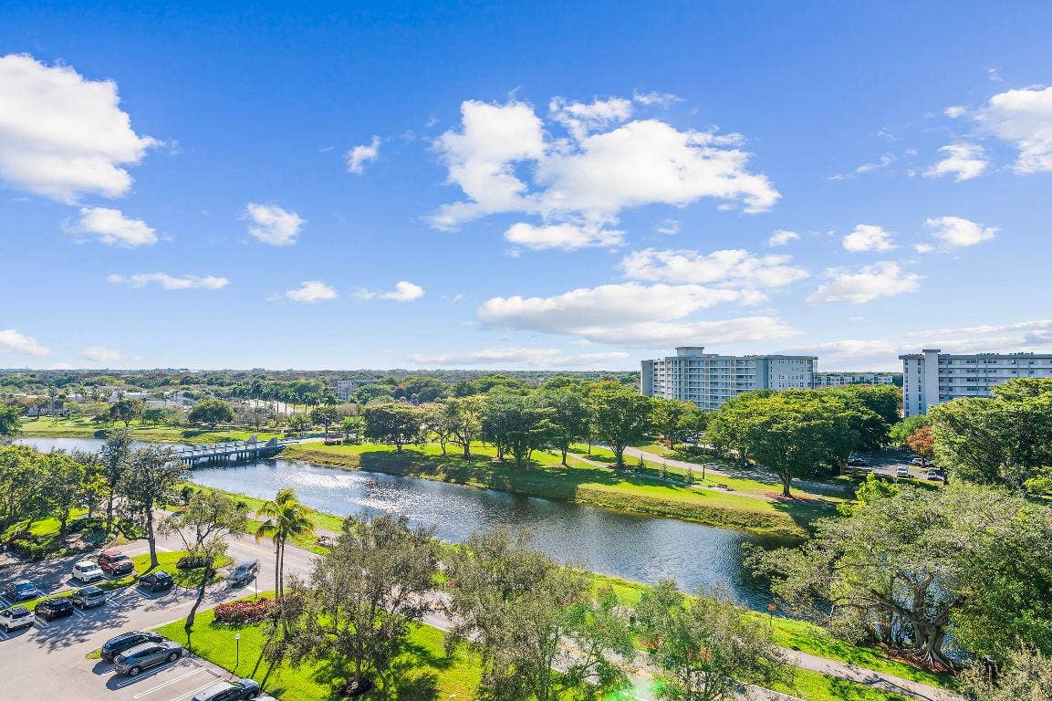3250 N Palm Aire Drive, #904, Pompano Beach, FL 33069