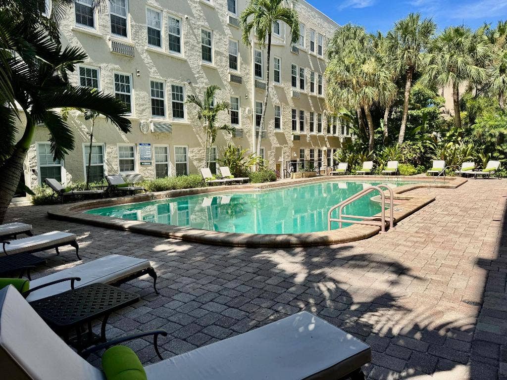 235 Sunrise Avenue, Unit # 2008, Palm Beach, FL 33480