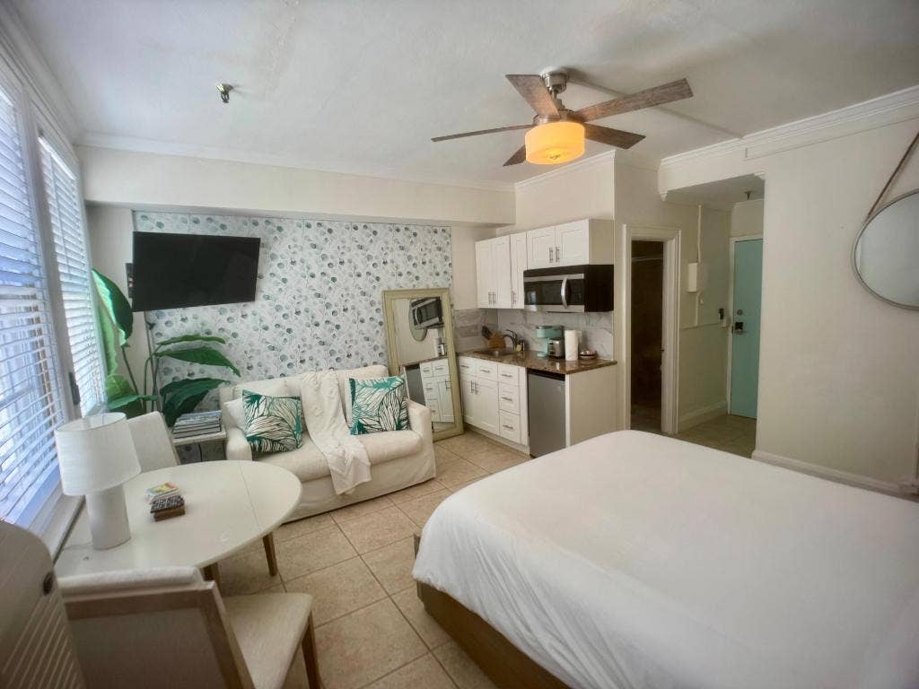 235 Sunrise Avenue, Unit # 2008, Palm Beach, FL 33480