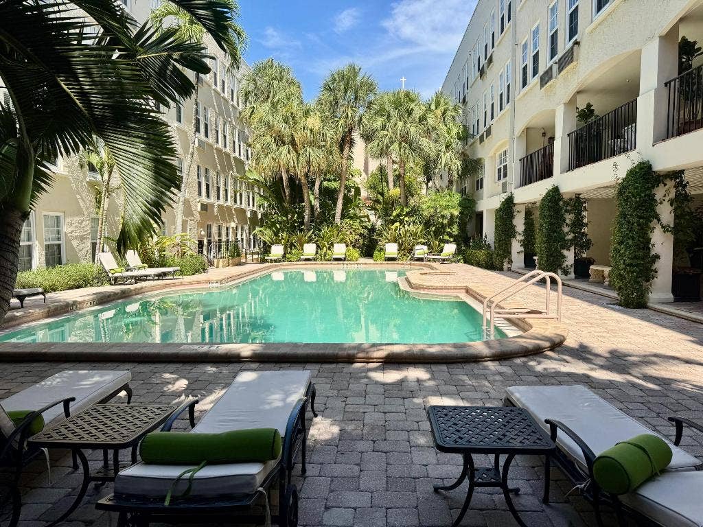 235 Sunrise Avenue, Unit # 2008, Palm Beach, FL 33480