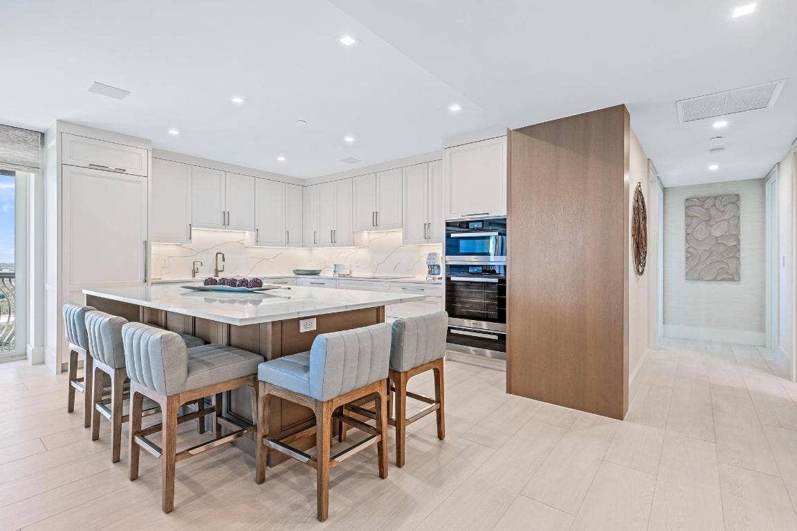 5150 N Ocean Drive, #1903, Singer Island, FL 33404