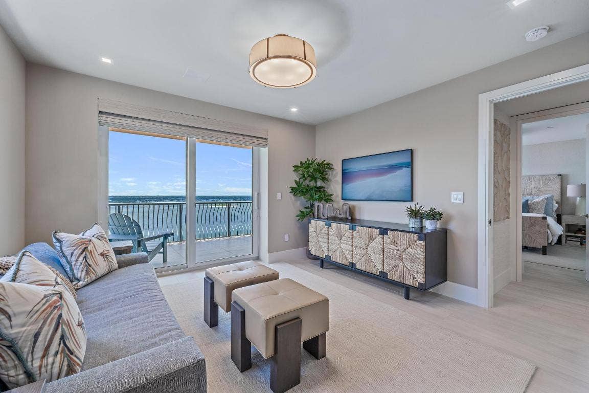 5150 N Ocean Drive, #1903, Singer Island, FL 33404