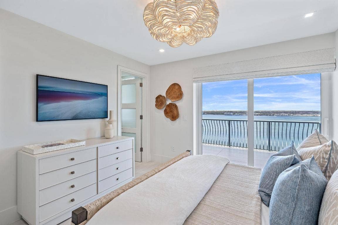 5150 N Ocean Drive, #1903, Singer Island, FL 33404