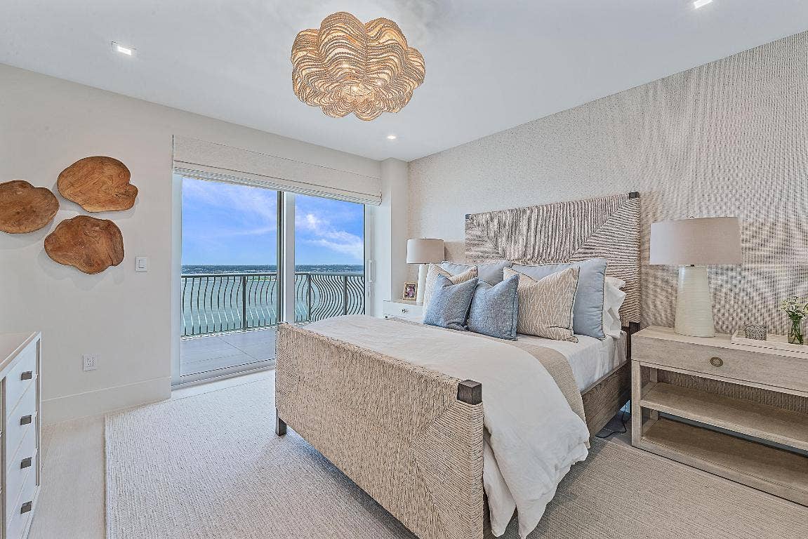 5150 N Ocean Drive, #1903, Singer Island, FL 33404