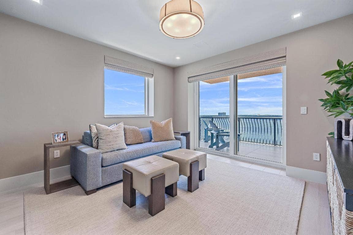 5150 N Ocean Drive, #1903, Singer Island, FL 33404