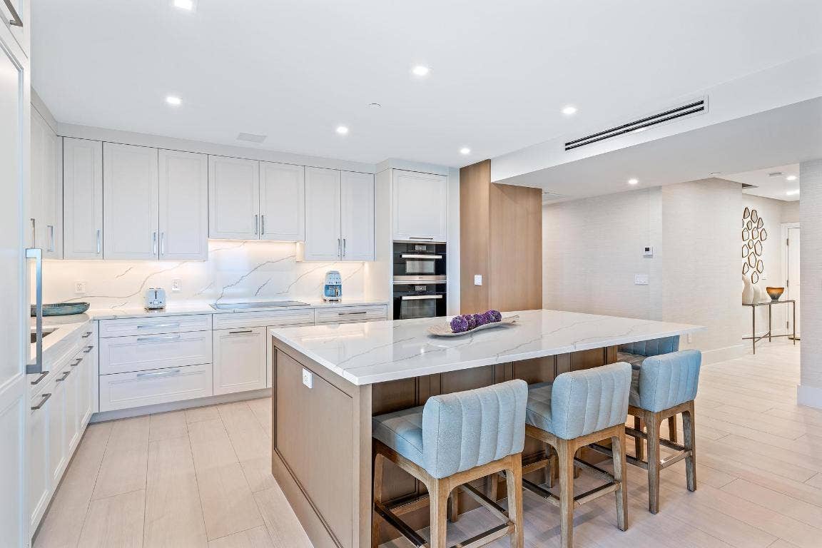 5150 N Ocean Drive, #1903, Singer Island, FL 33404