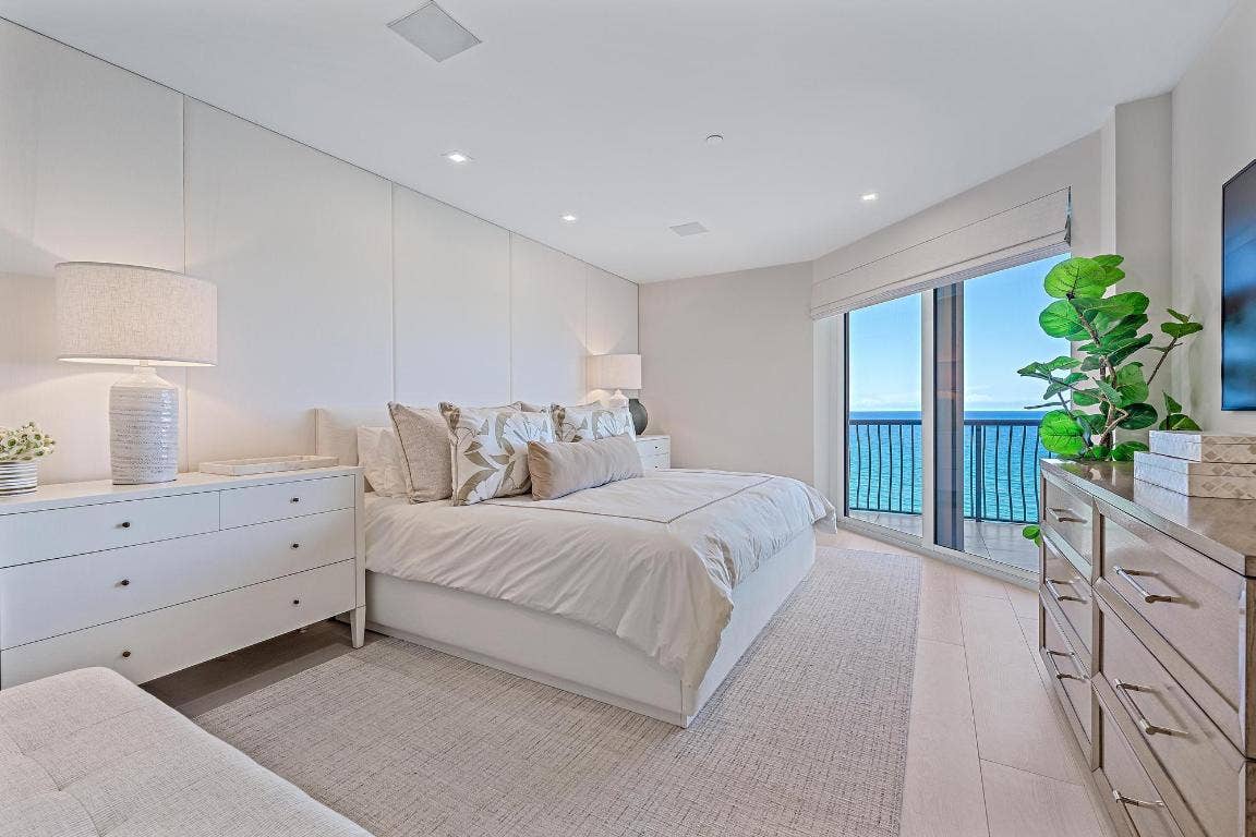 5150 N Ocean Drive, #1903, Singer Island, FL 33404