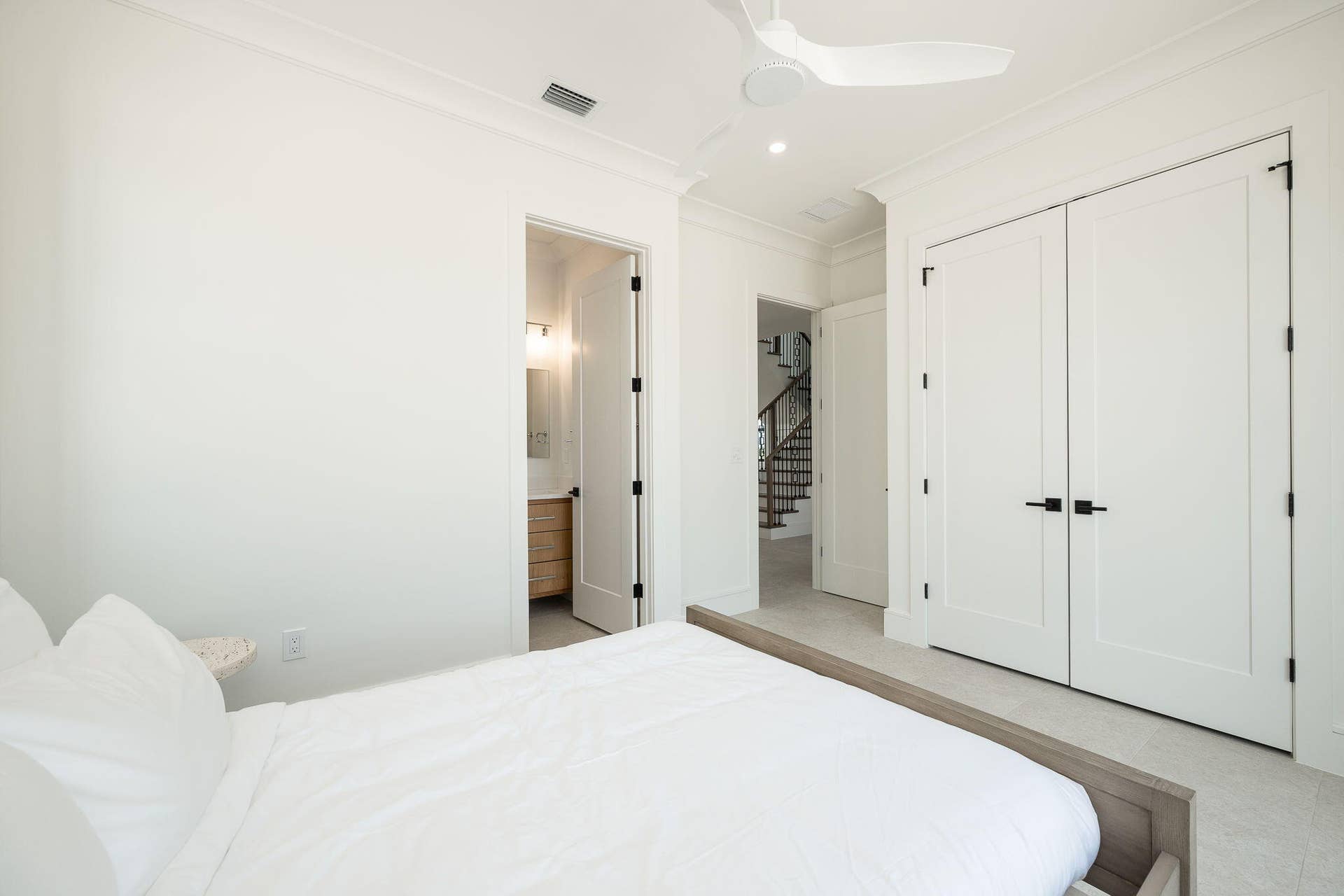 62-web-or-mls-NDP-231-E-Shore-6-8255