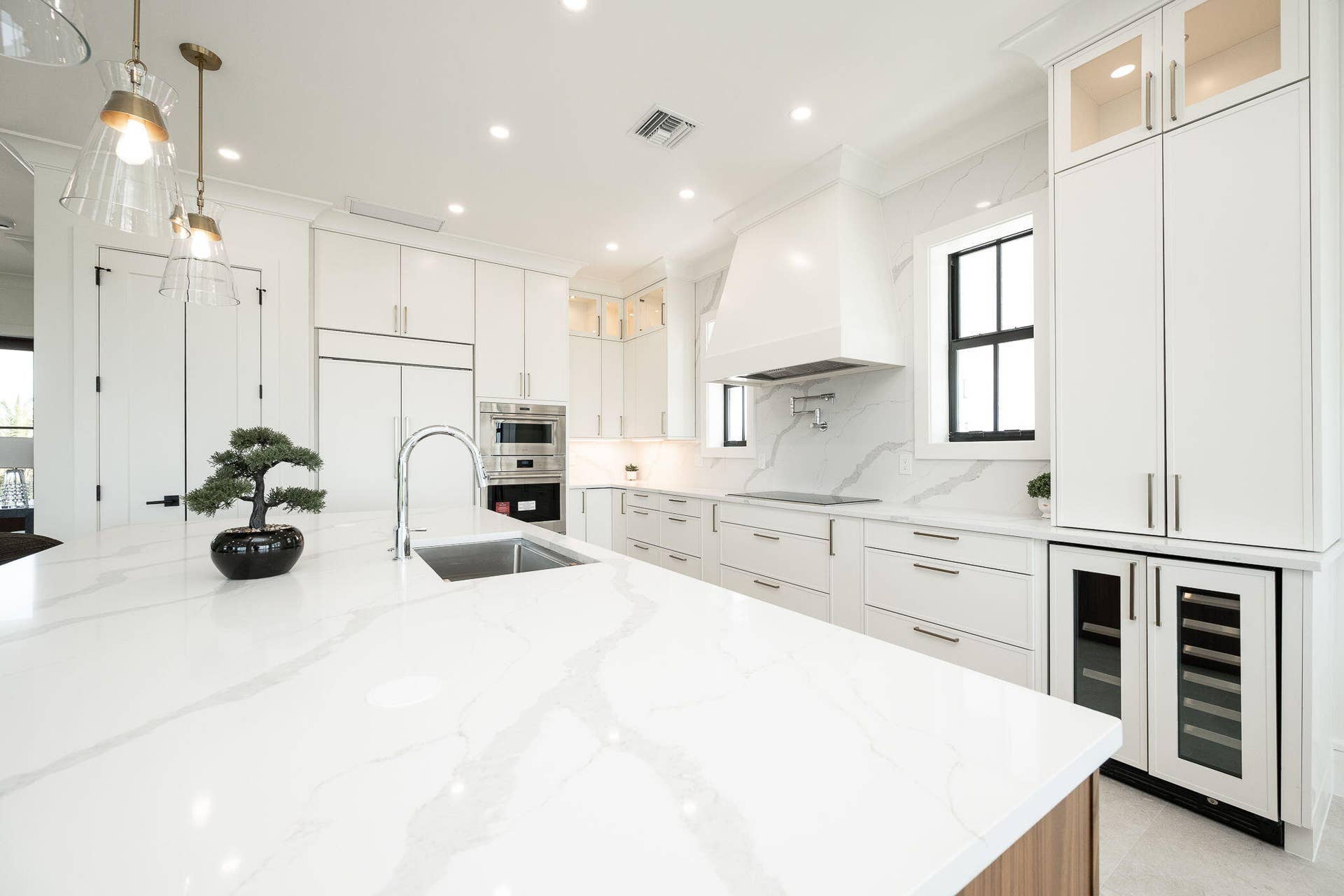 61-web-or-mls-NDP-231-E-Shore-6-8220