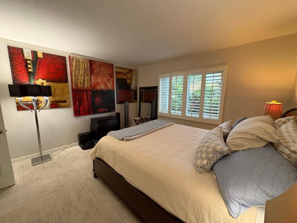140 NE 19 Court E, #112-E, Wilton Manors, FL 33305