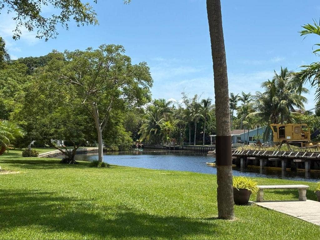 140 NE 19 Court E, #112-E, Wilton Manors, FL 33305