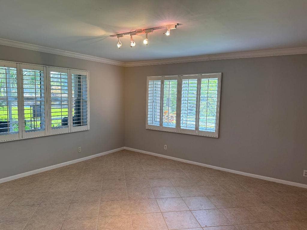 140 NE 19 Court E, #112-E, Wilton Manors, FL 33305