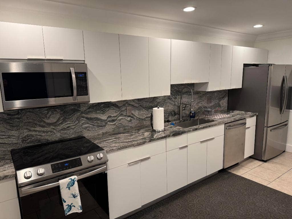 140 NE 19 Court E, #112-E, Wilton Manors, FL 33305