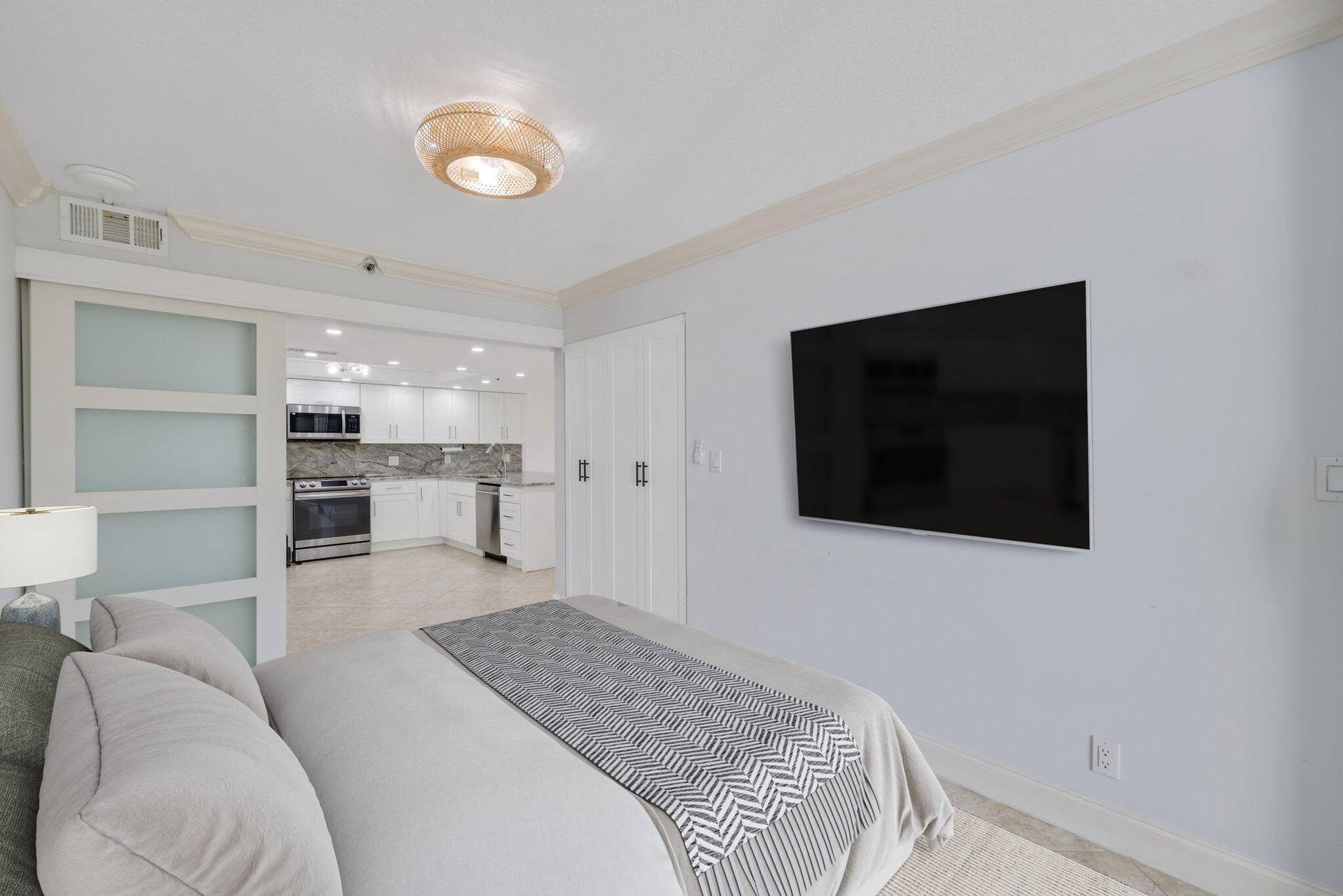 VIRTUAL STAGING