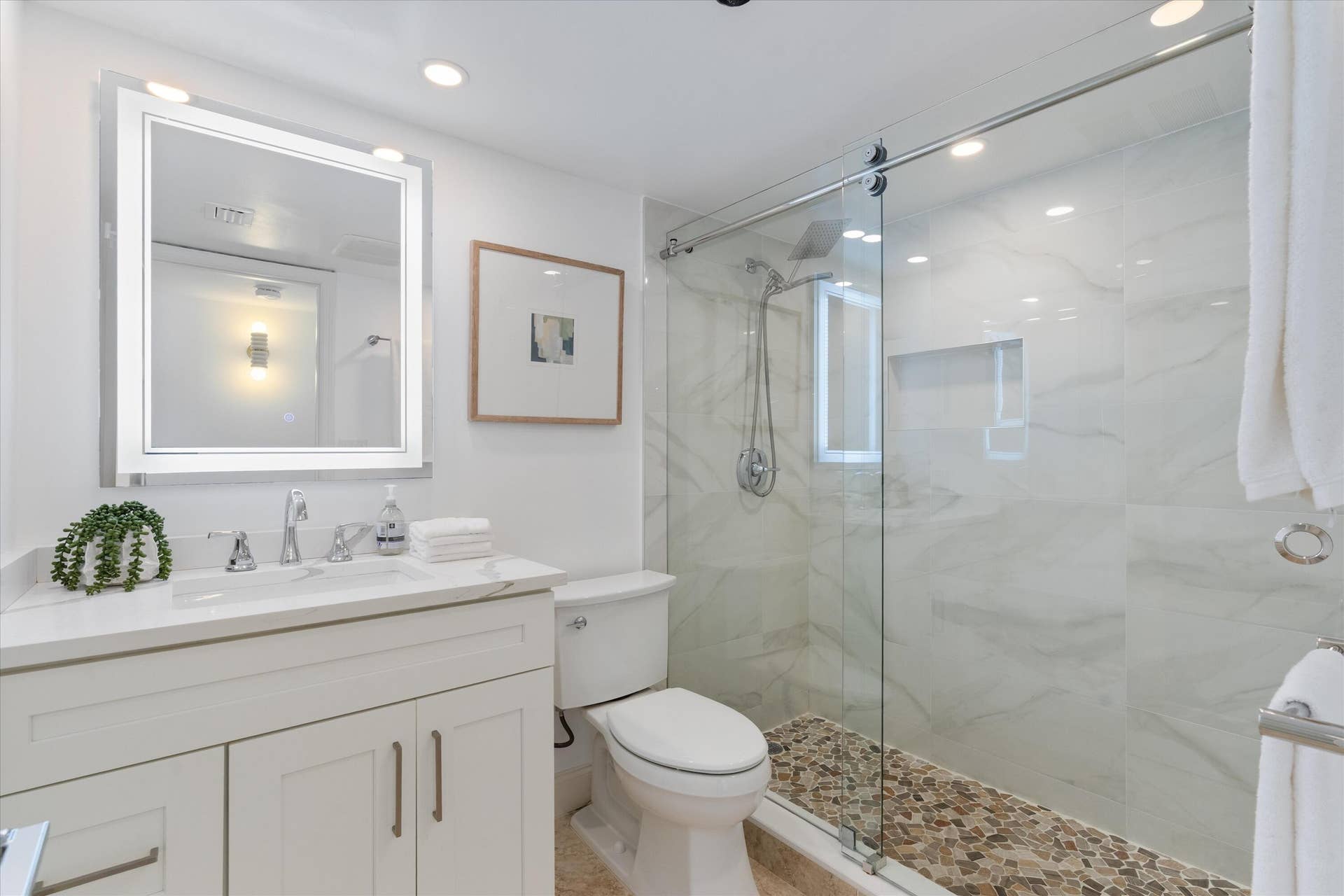 BATHROOM 2