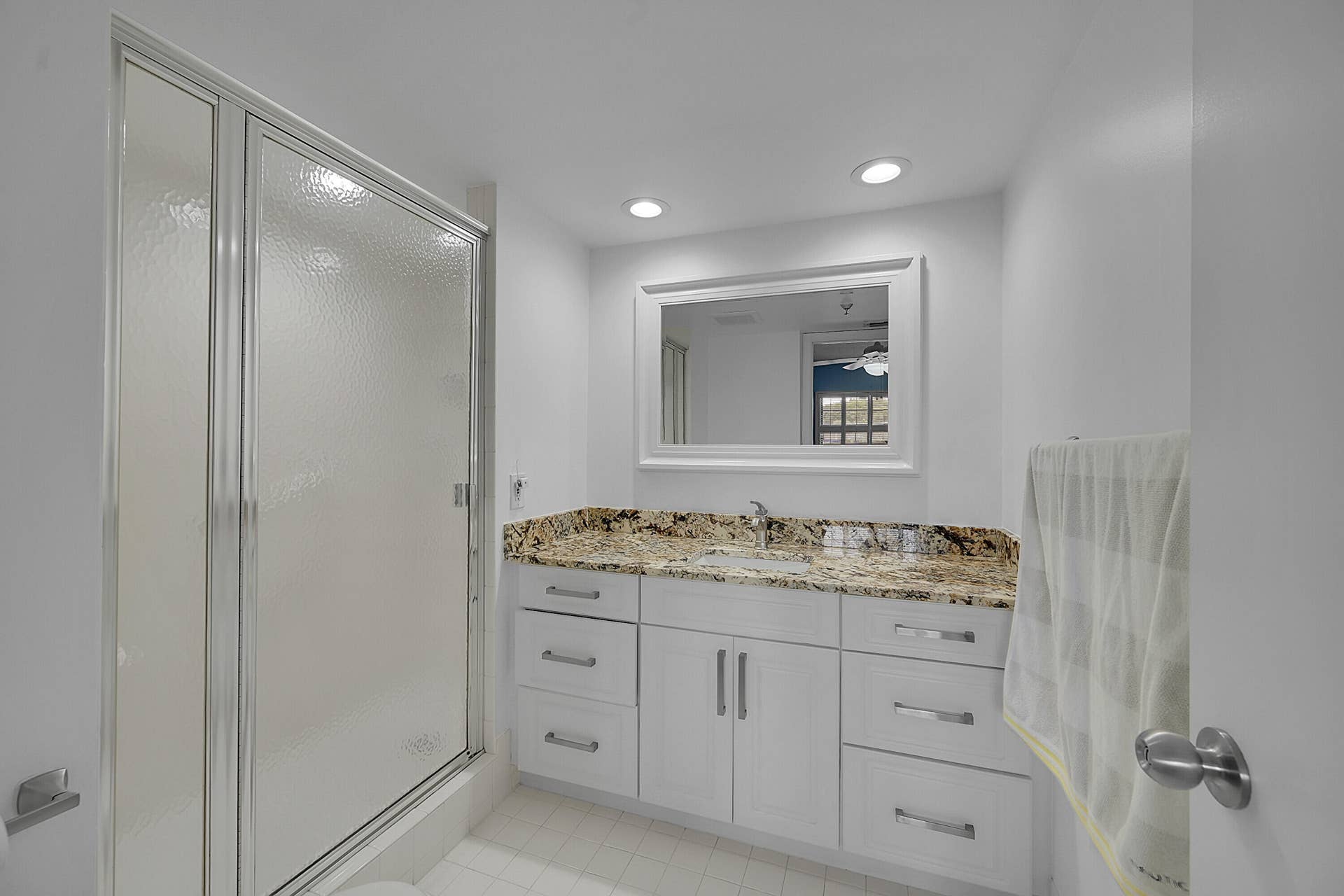 9165 SW 14th Street, #1304, Boca Raton, FL 33428 Guest Bathroom