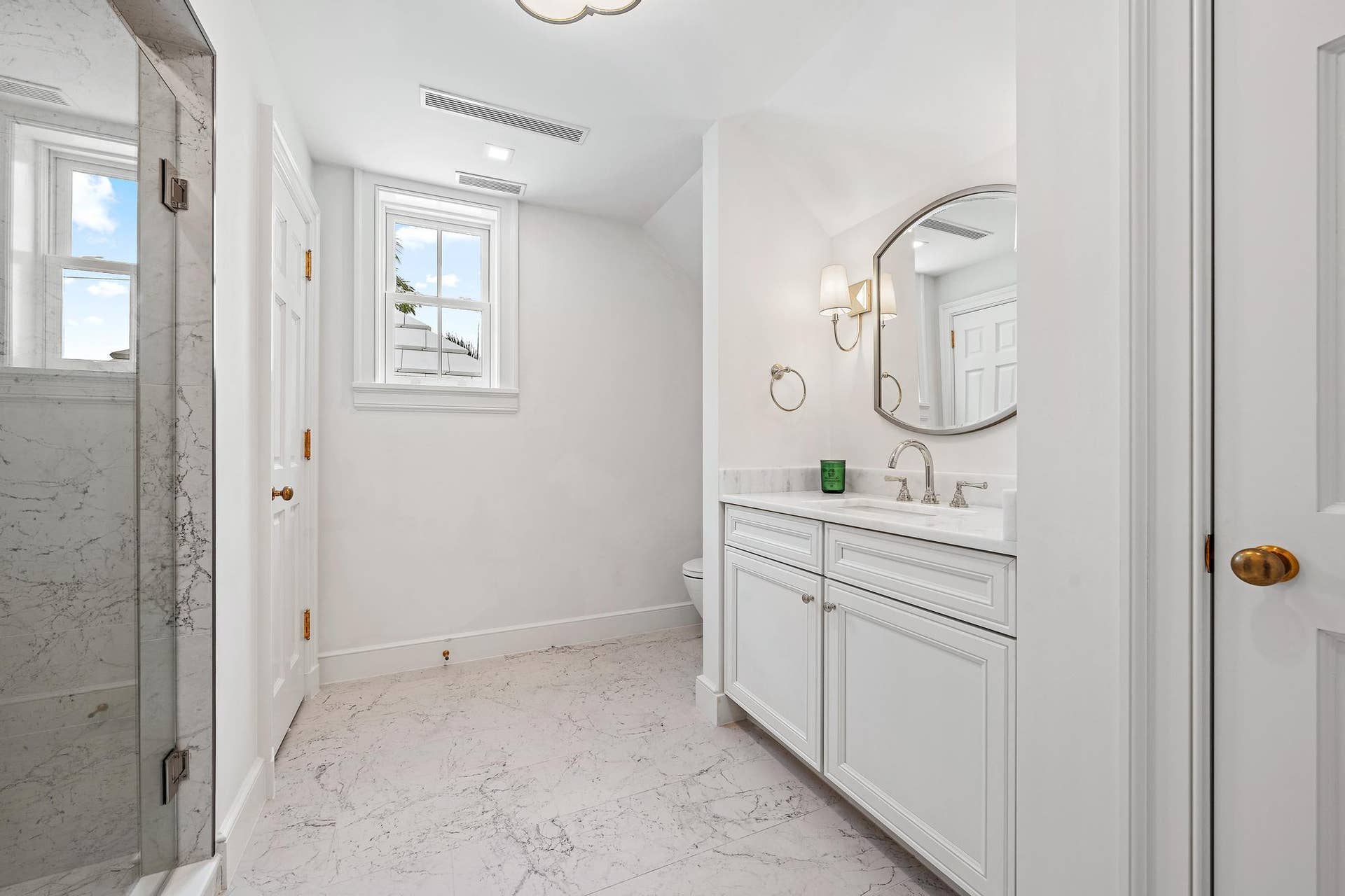269 Jamaica Ln-36