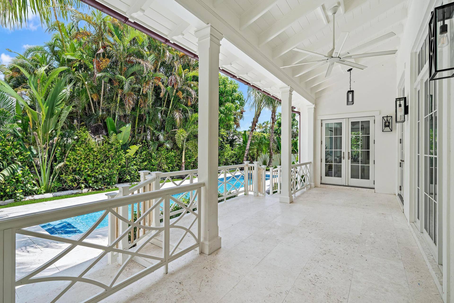 269 Jamaica Ln-39