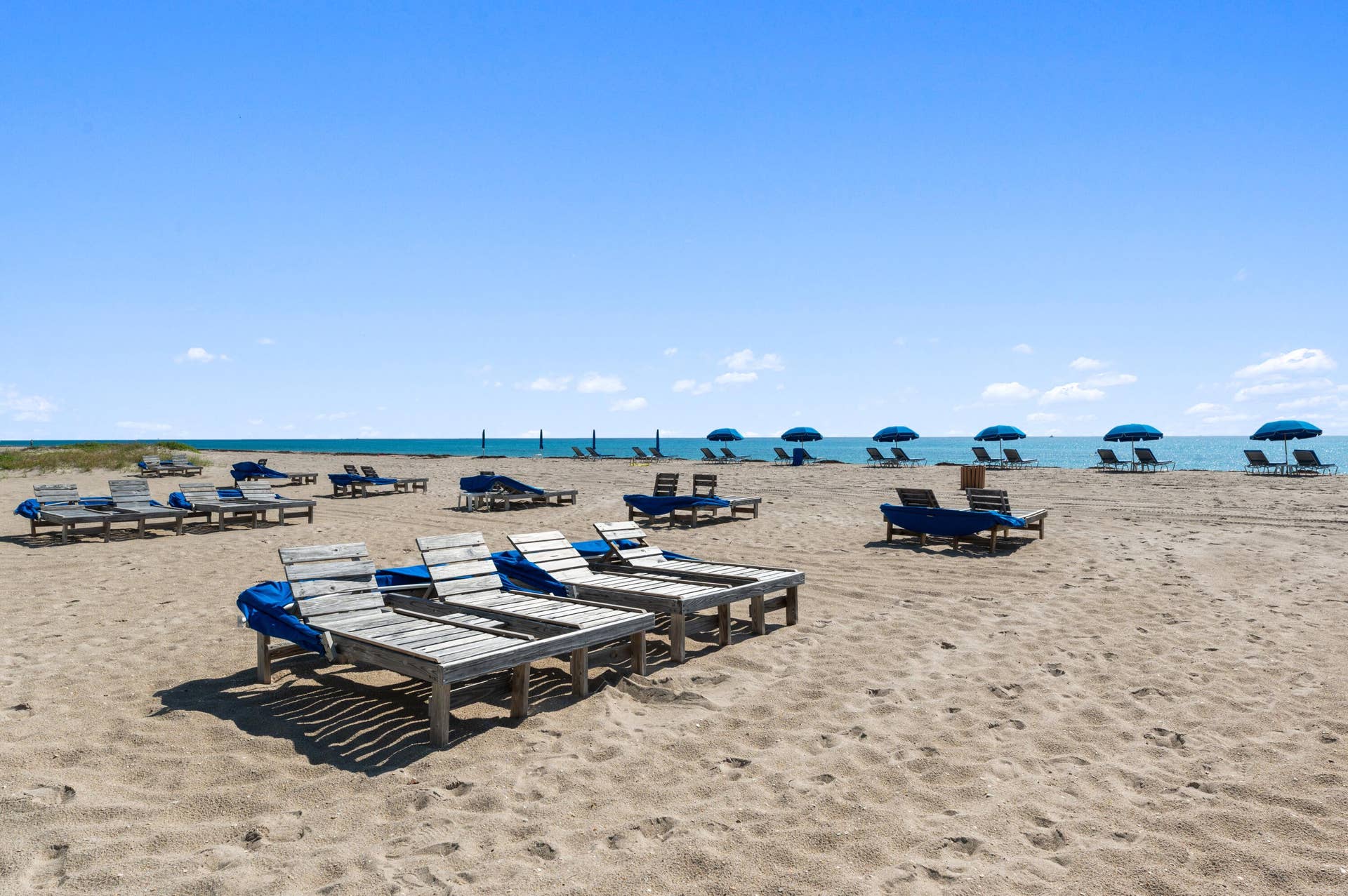 3000 N Ocean Drive, #22 G, Singer Island, FL 33404 21. Beach Services