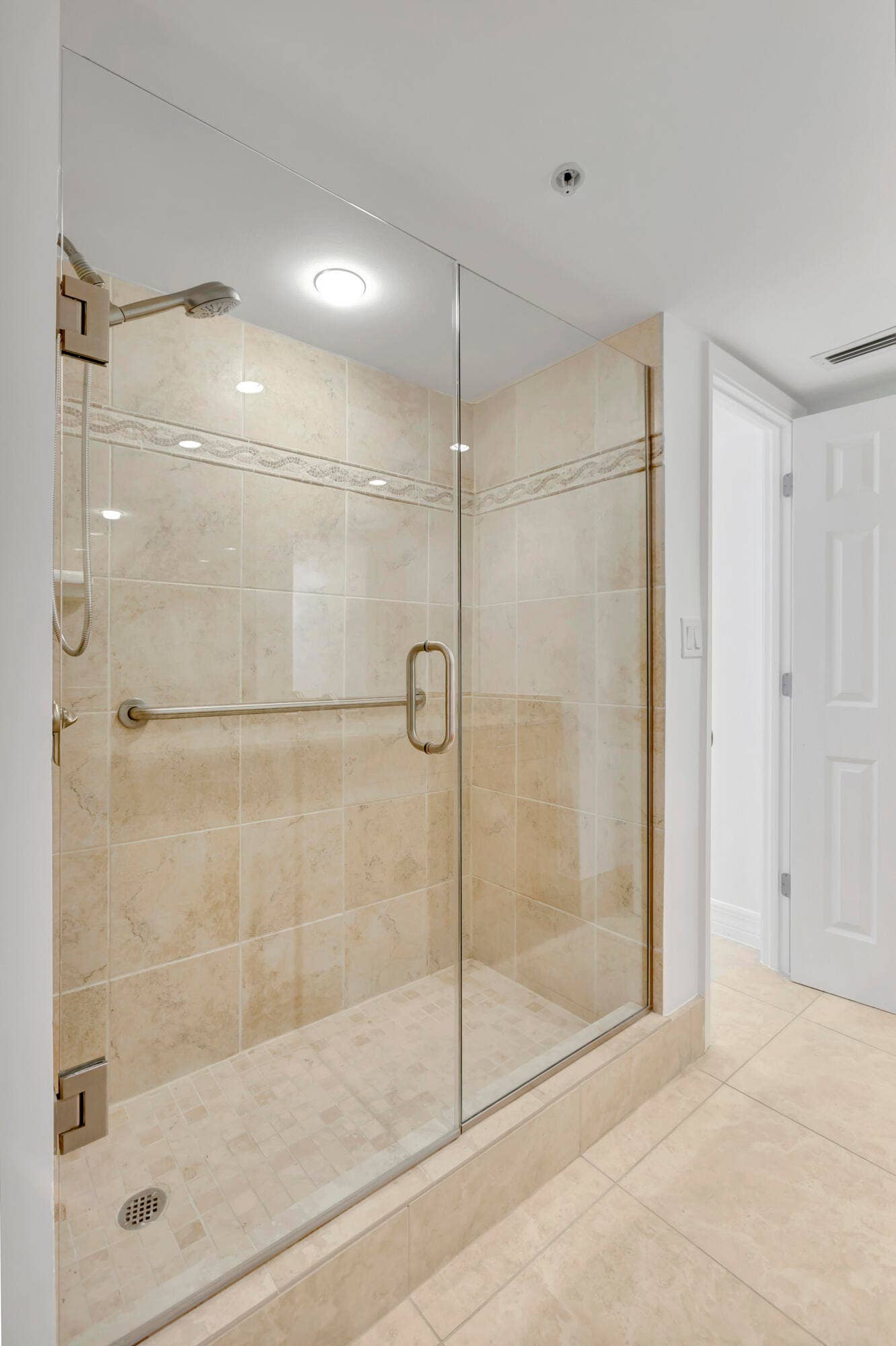 3000 N Ocean Drive, #22 G, Singer Island, FL 33404 Walk-In Shower