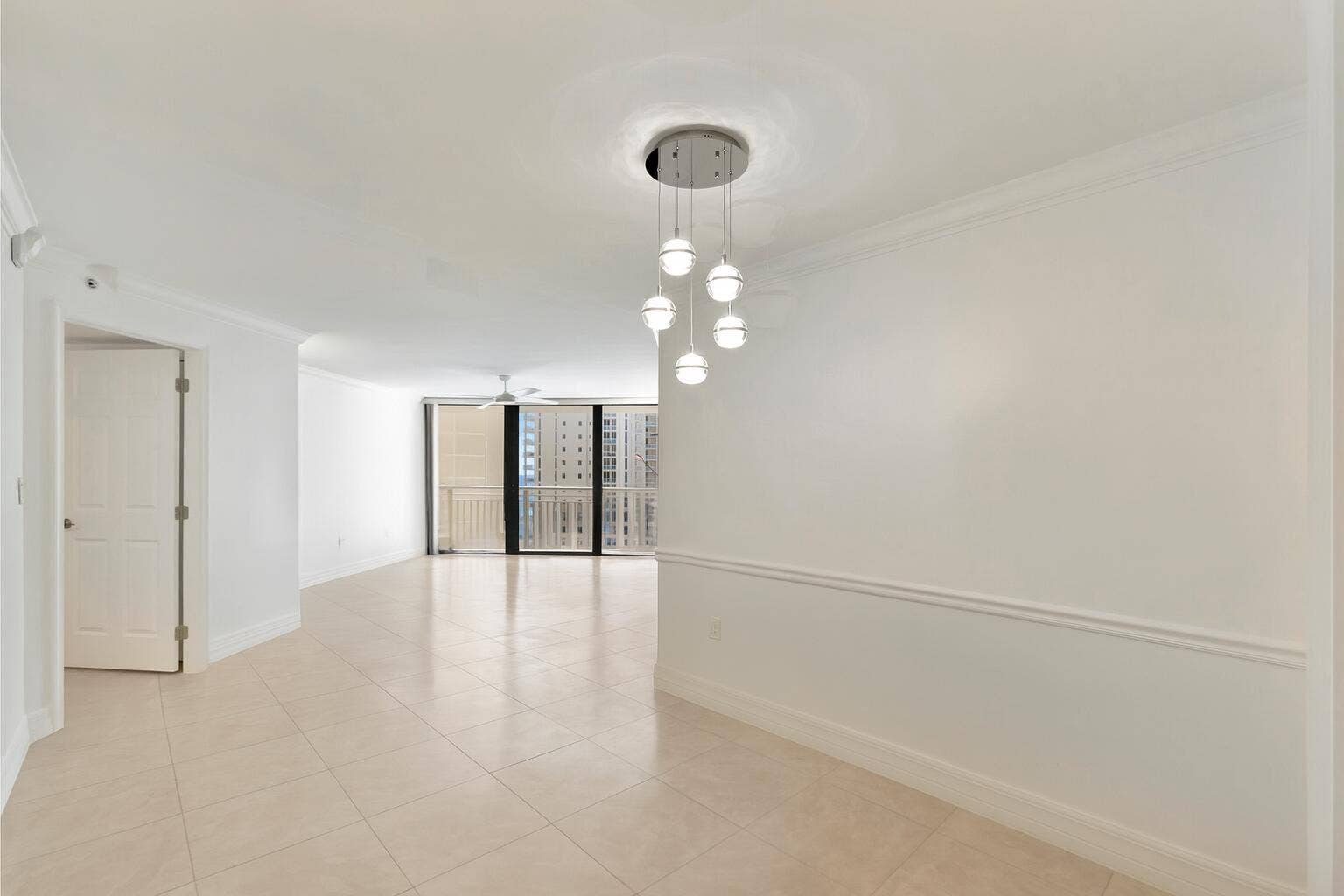 3000 N Ocean Drive, #22 G, Singer Island, FL 33404 Virtually Staged