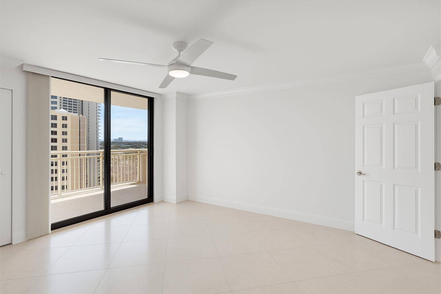 3000 N Ocean Drive, #22 G, Singer Island, FL 33404 Virtually Staged