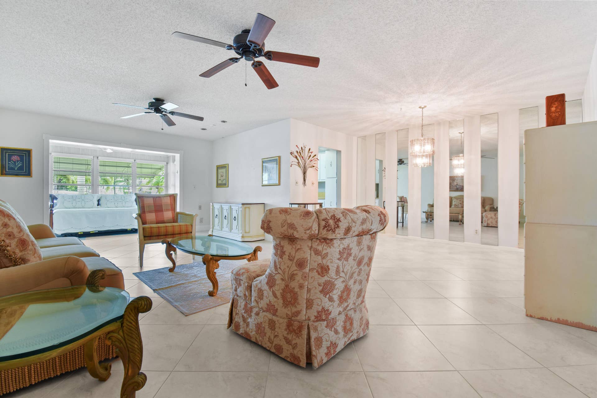 1097CirTerrW,AptC-Interior(6)