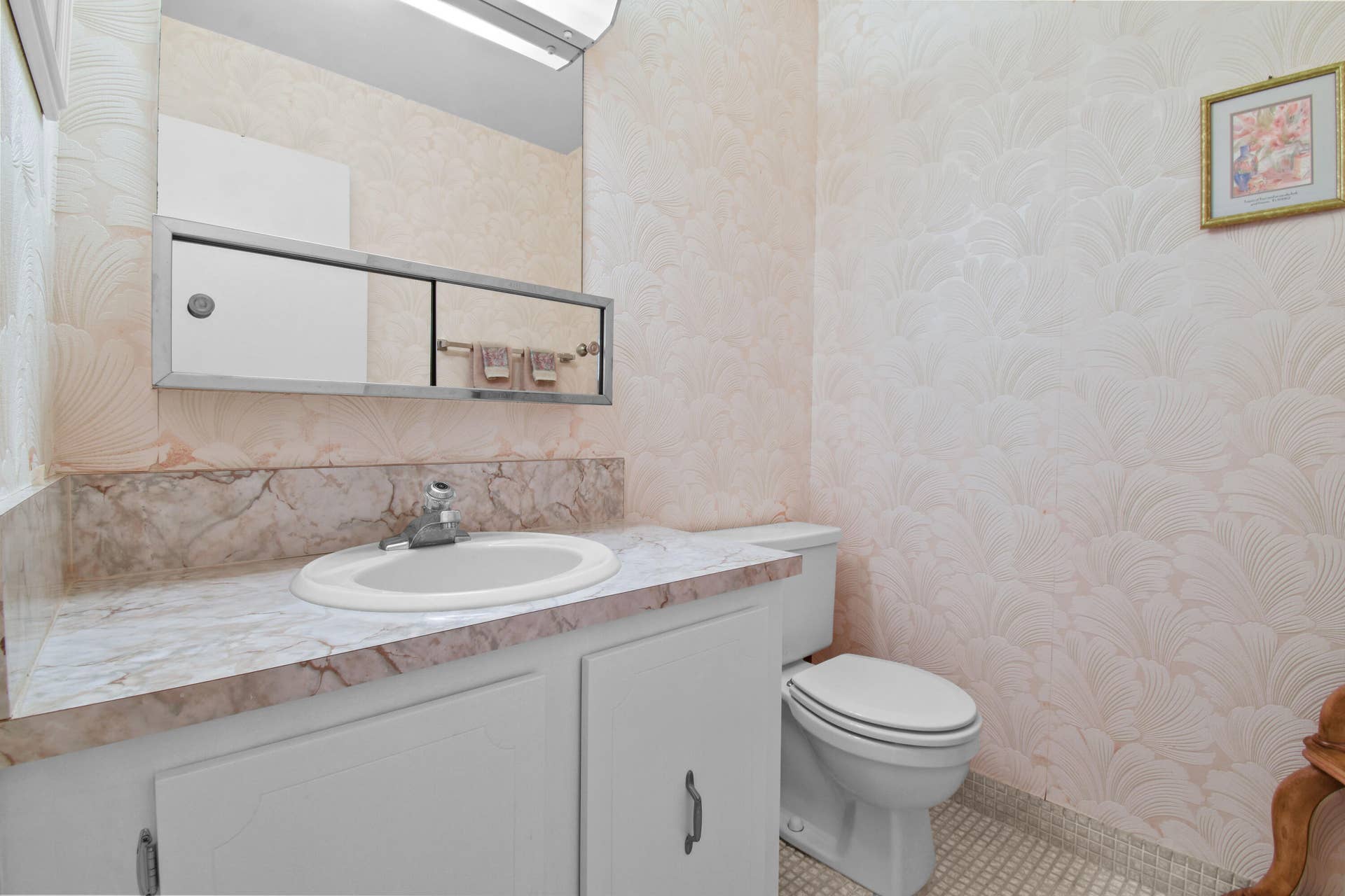 1/2 Bath